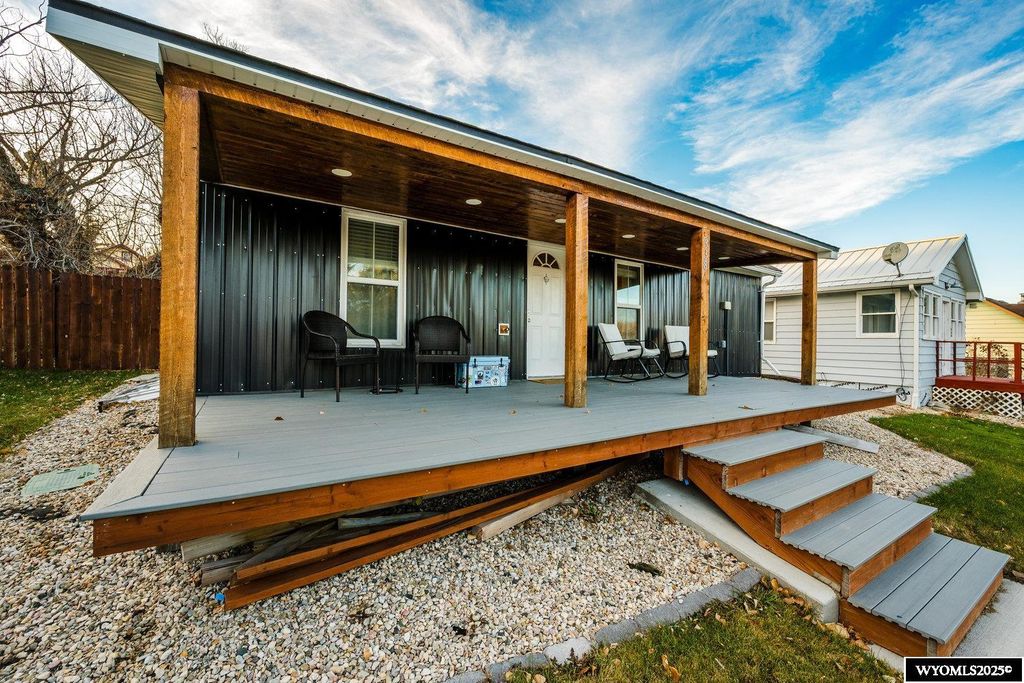 Photo of 338 Western Avenue, Buffalo, WY 82834 (MLS # 20256034)