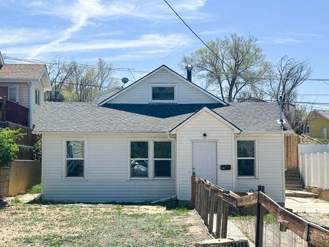 Photo of 522 Ludvig Street, Rock Springs, WY 82901 (MLS # 20262259)