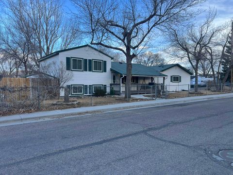 Photo of 790 Andrews Street, Green River, WY 82935 (MLS # 20261117)