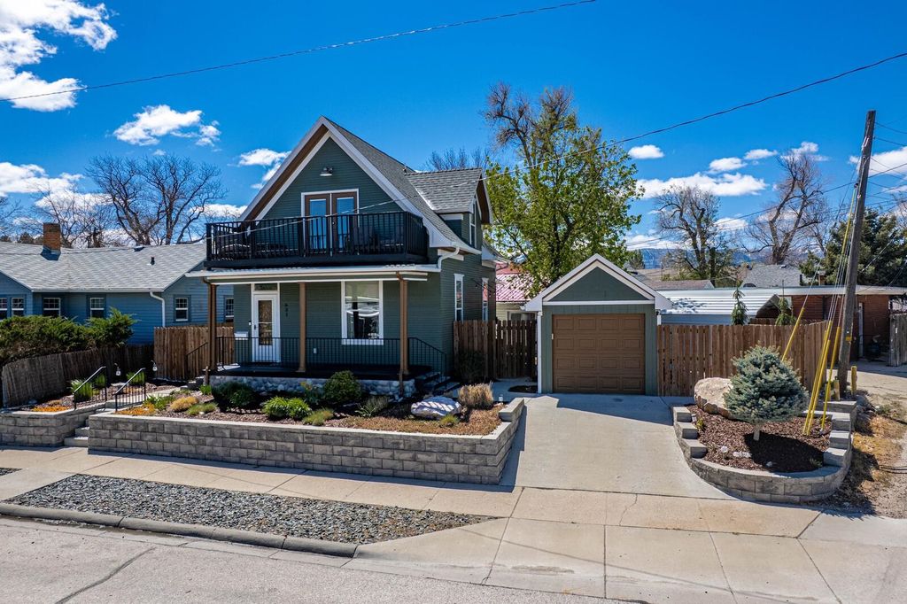 Photo of 631 E 5th Street, Casper, WY 82601 (MLS # 20262169)
