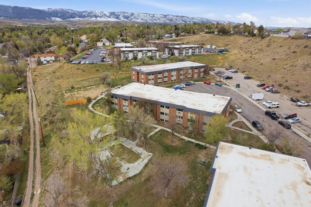 Photo of 2401 Grandview Place, Casper, WY 82601 (MLS # 20262147)