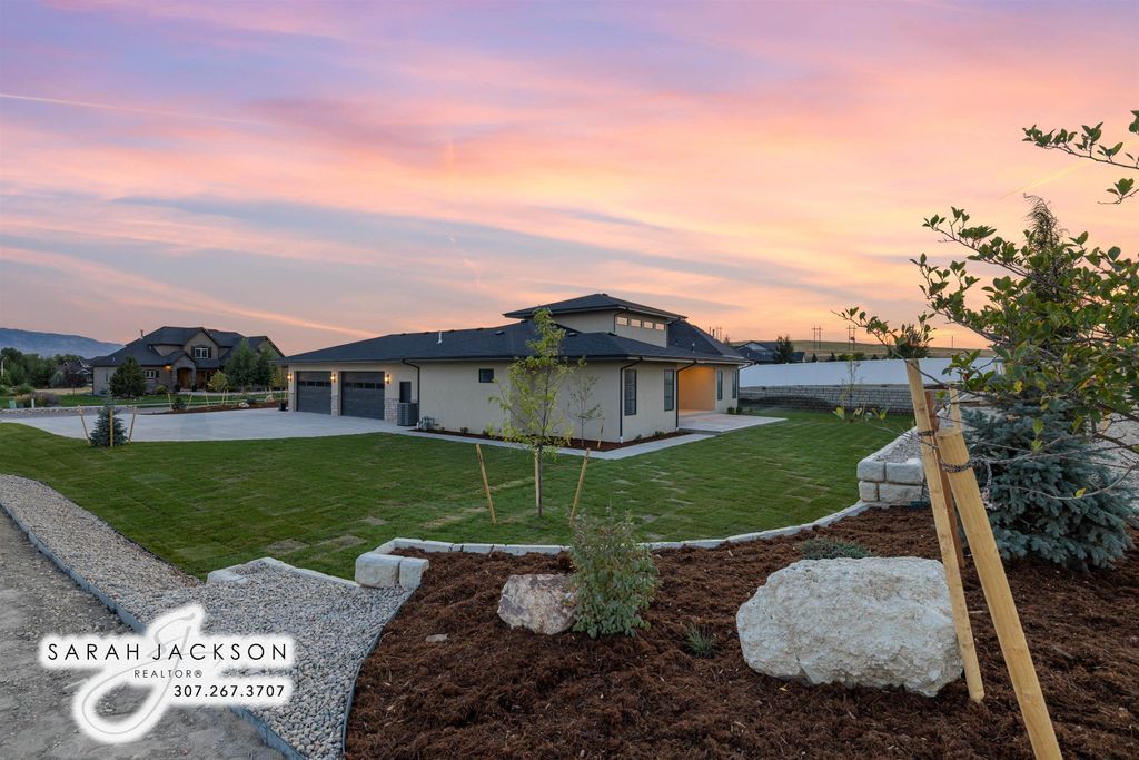 Photo of 6060 Rivers Gate, Casper, WY 82604 (MLS # 20261320)