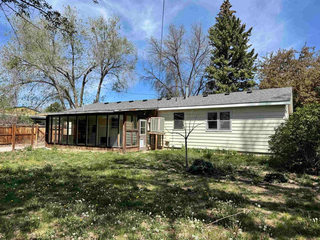 Photo of 413 Elk Dr, Riverton, WY 82501 (MLS # 20262224)