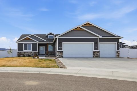 Photo of 2826 Berkshire Way Way, Casper, WY 82609 (MLS # 20261589)