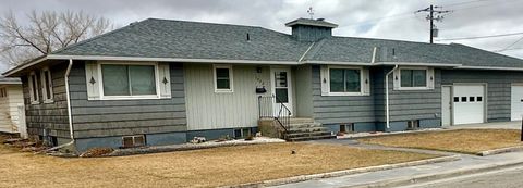 Photo of 1022 Russell Avenue, Worland, WY 82401 (MLS # 20260908)