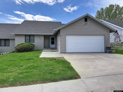 Photo of 605 W Hogerson Street, Buffalo, WY 82834 (MLS # 20265022)