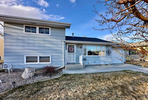 Photo of 1313 Russell Avenue, Worland, WY 82401 (MLS # 20261293)