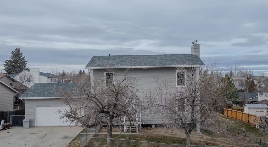 Photo of 2040 Beverly St, Casper, WY 82601 (MLS # 20260224)