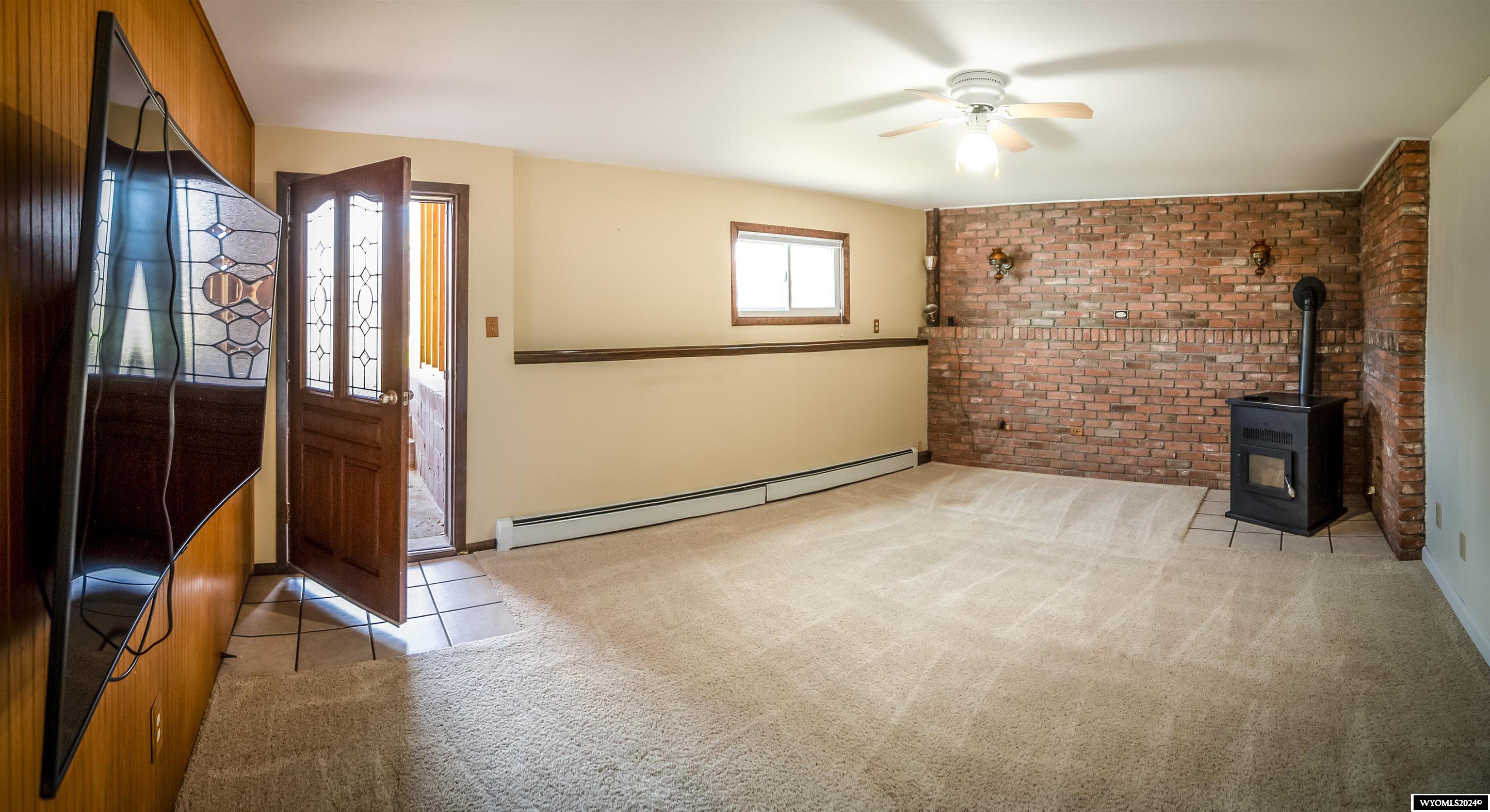 Worland, Wyoming 82401, United States, 4 Bedrooms Bedrooms, ,3 BathroomsBathrooms,Residential,Active,58629