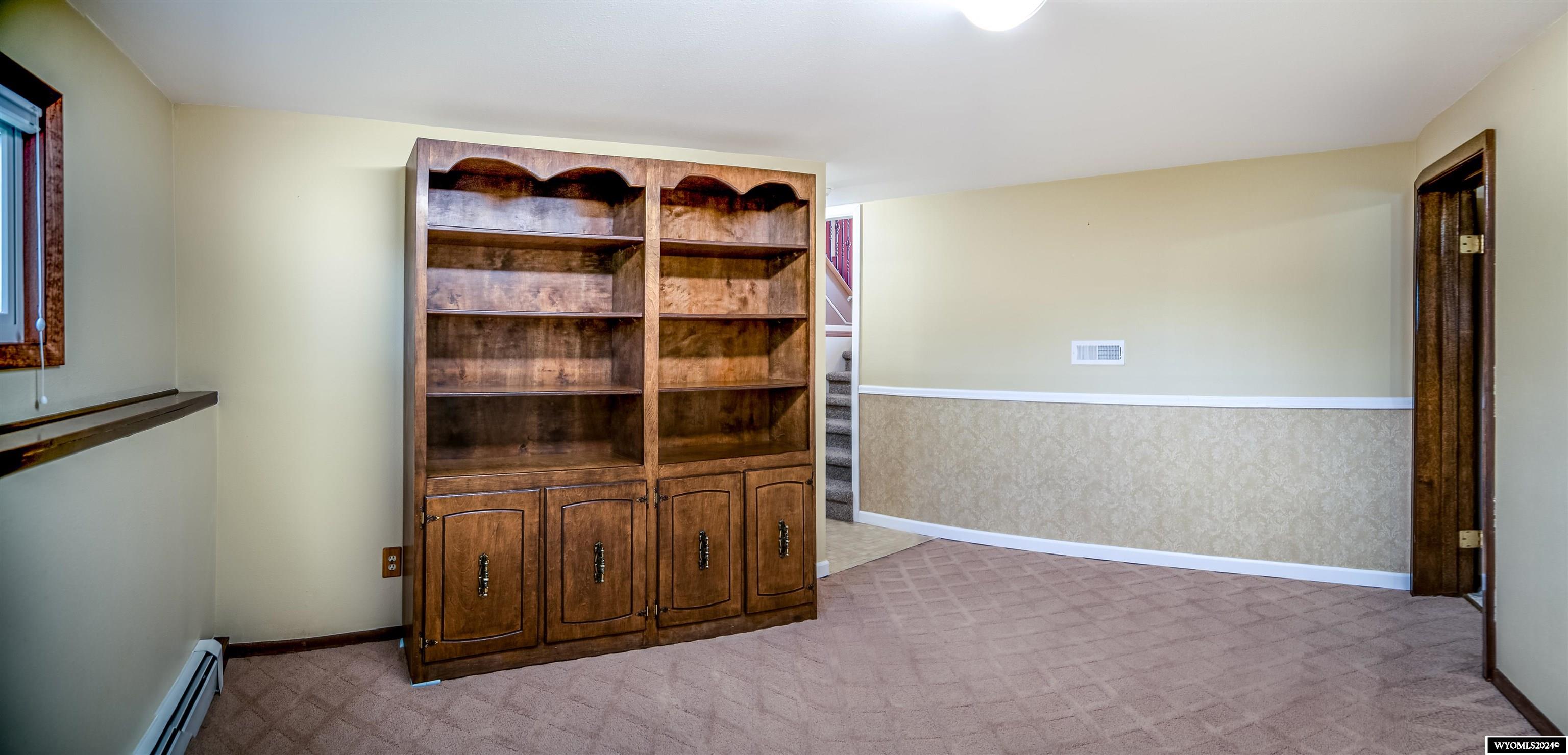 Worland, Wyoming 82401, United States, 4 Bedrooms Bedrooms, ,3 BathroomsBathrooms,Residential,Active,58629