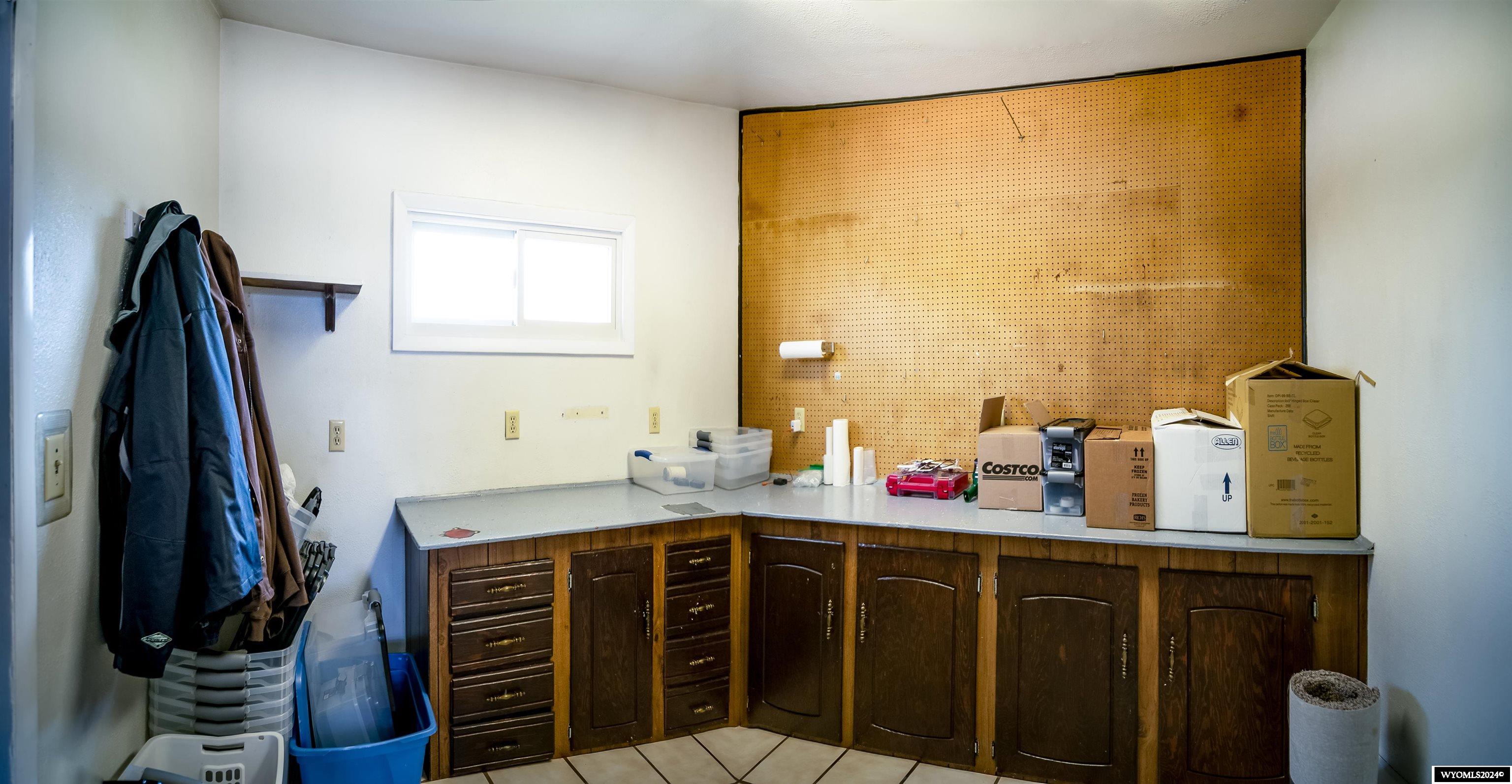 Worland, Wyoming 82401, United States, 4 Bedrooms Bedrooms, ,3 BathroomsBathrooms,Residential,Active,58629