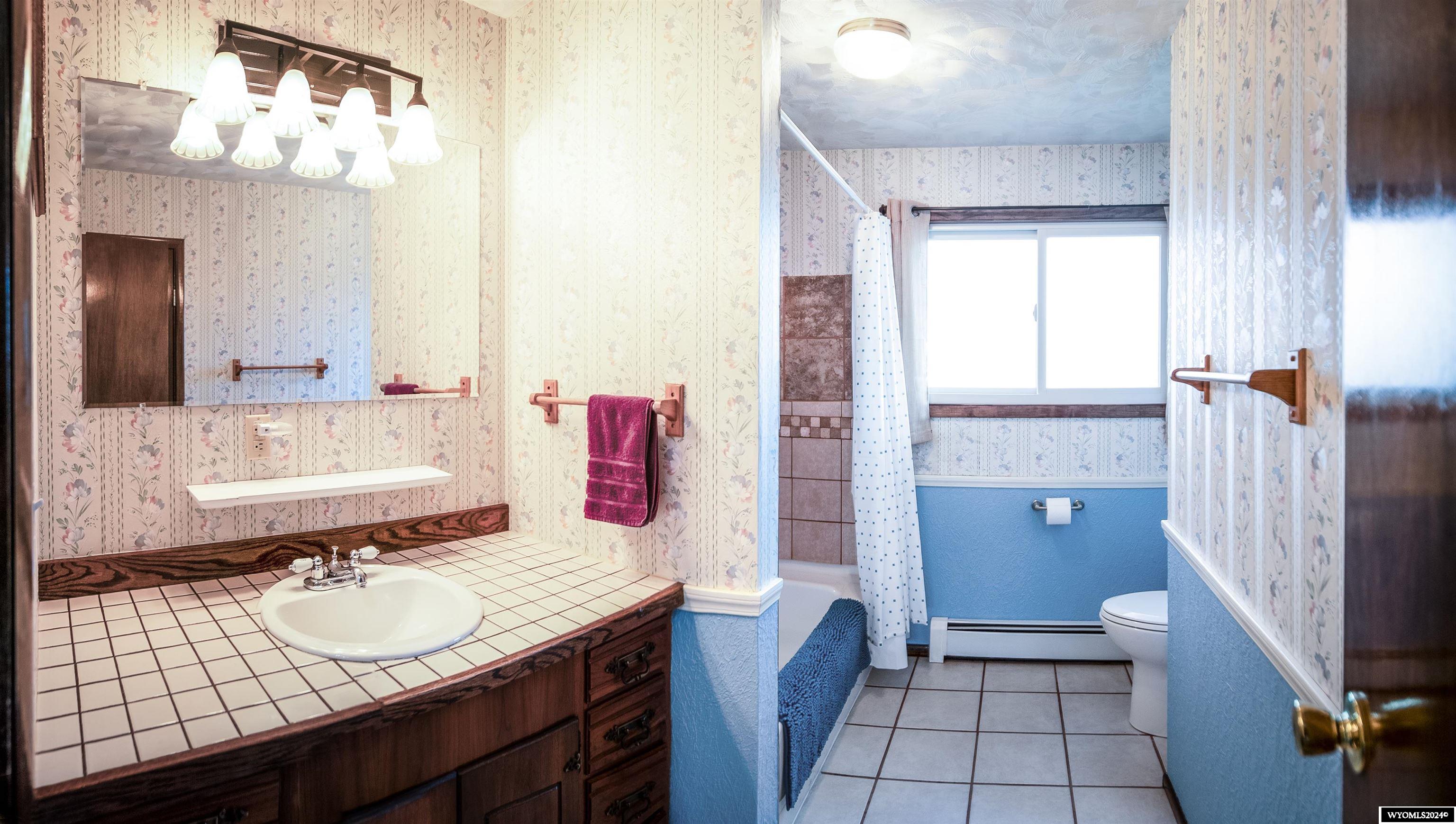 Worland, Wyoming 82401, United States, 4 Bedrooms Bedrooms, ,3 BathroomsBathrooms,Residential,Active,58629