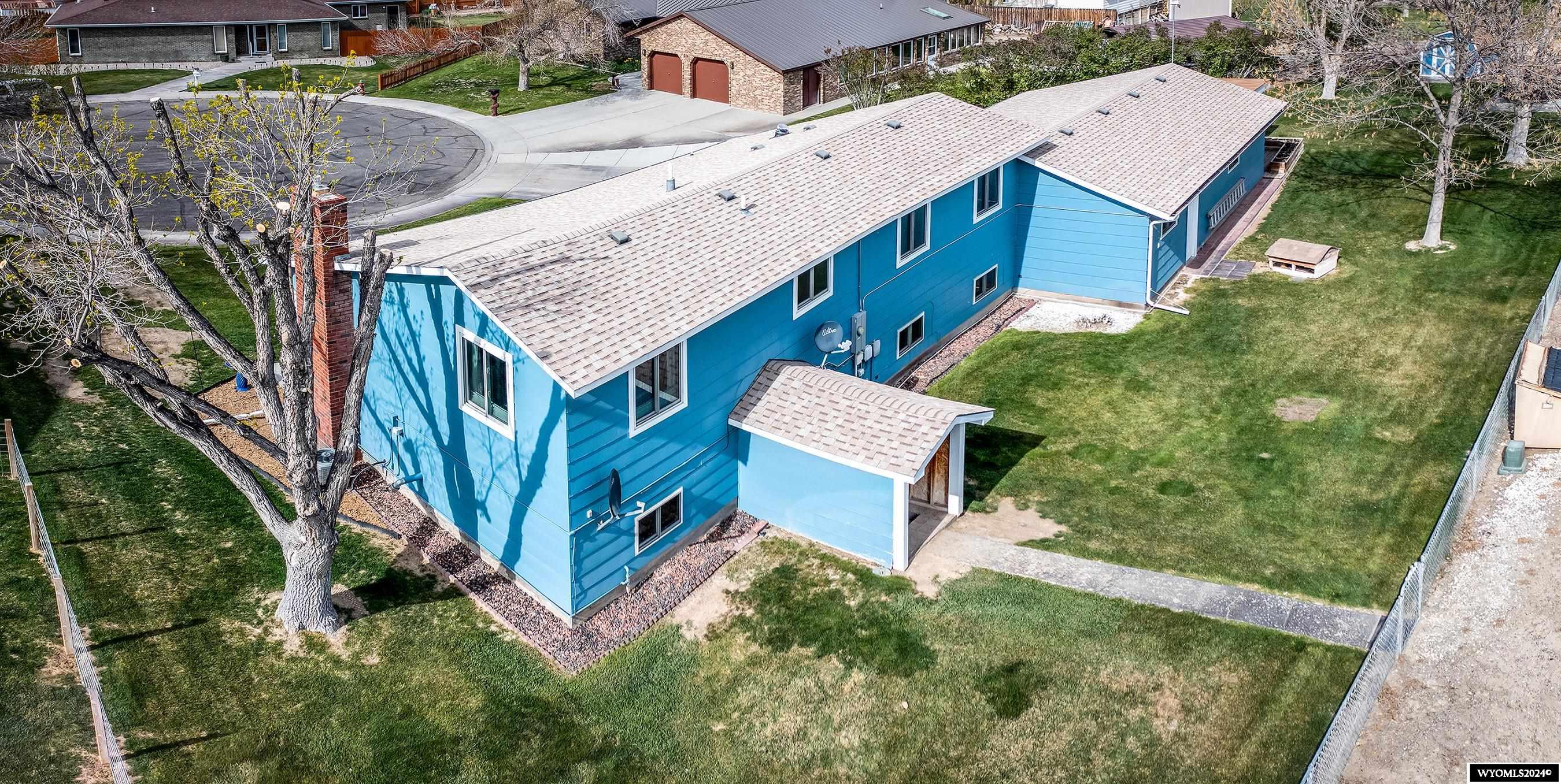 Worland, Wyoming 82401, United States, 4 Bedrooms Bedrooms, ,3 BathroomsBathrooms,Residential,Active,58629