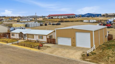 Photo of 5150 West Side Place, Mills, WY 82644 (MLS # 20261327)