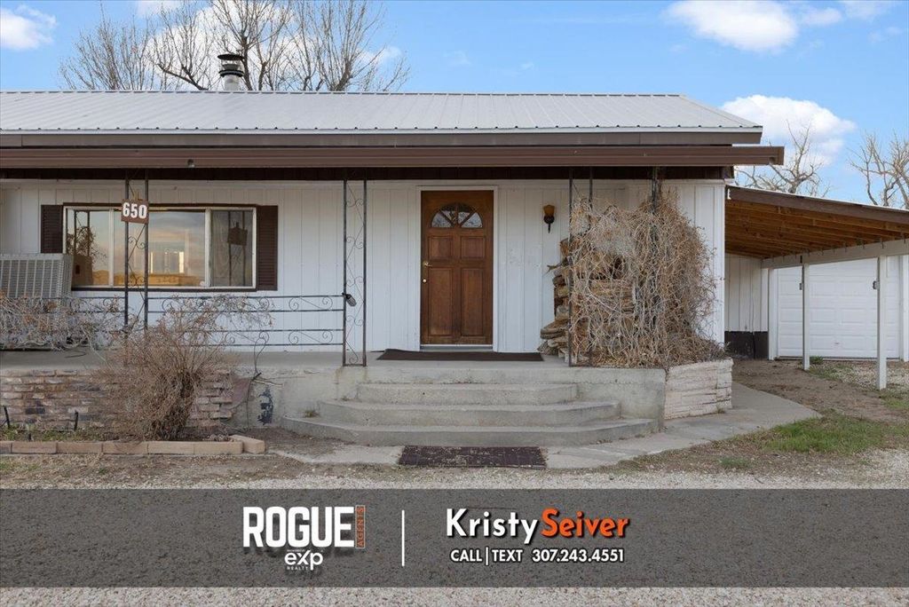 Photo of 650 Happy Glen Lane, Evansville, WY 82636 (MLS # 20261366)