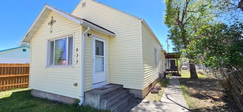 Photo of 633 Washakie ST, Thermopolis, WY 82443 (MLS # 20262184)
