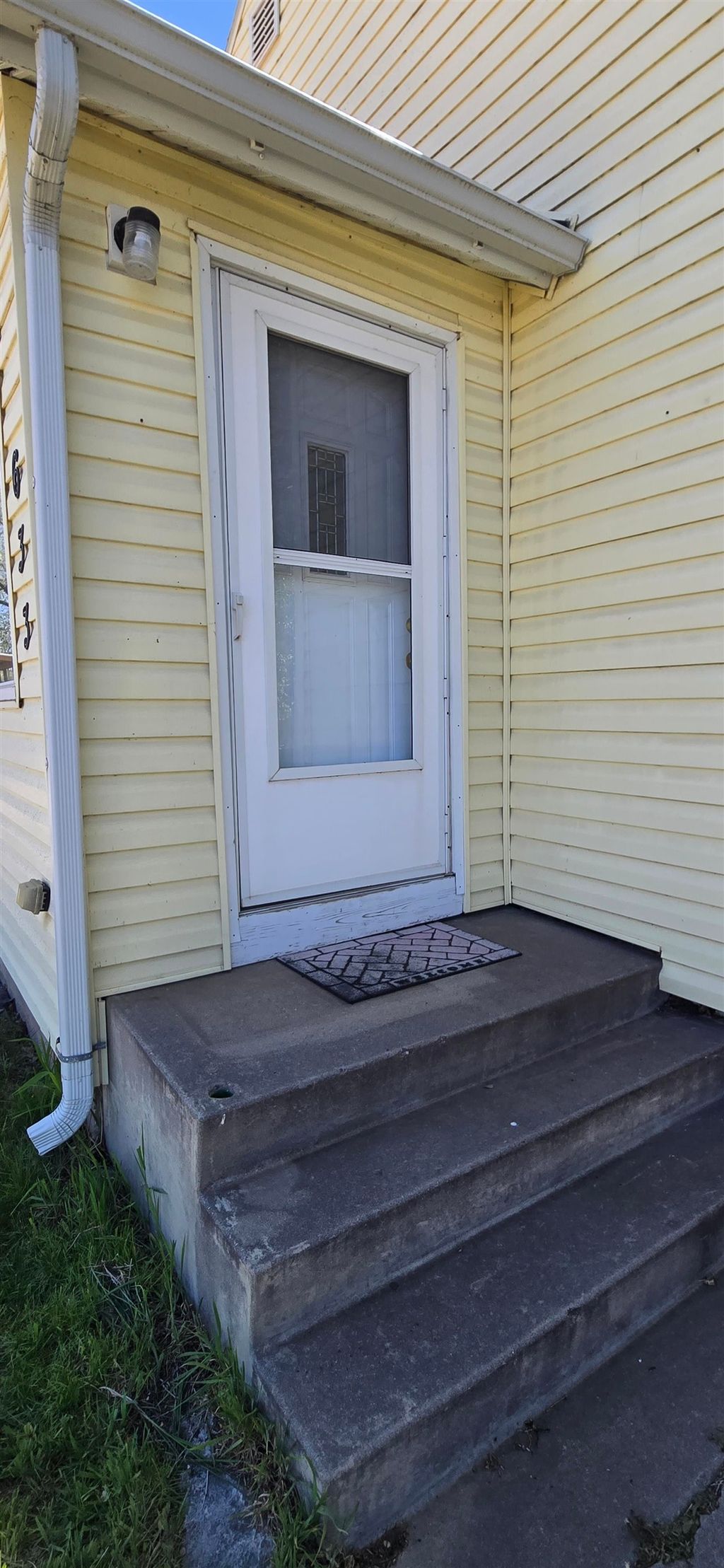 Photo of 633 Washakie ST, Thermopolis, WY 82443 (MLS # 20262184)