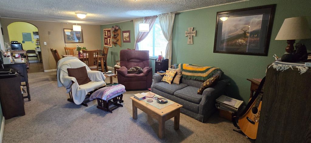 Photo of 633 Washakie ST, Thermopolis, WY 82443 (MLS # 20262184)