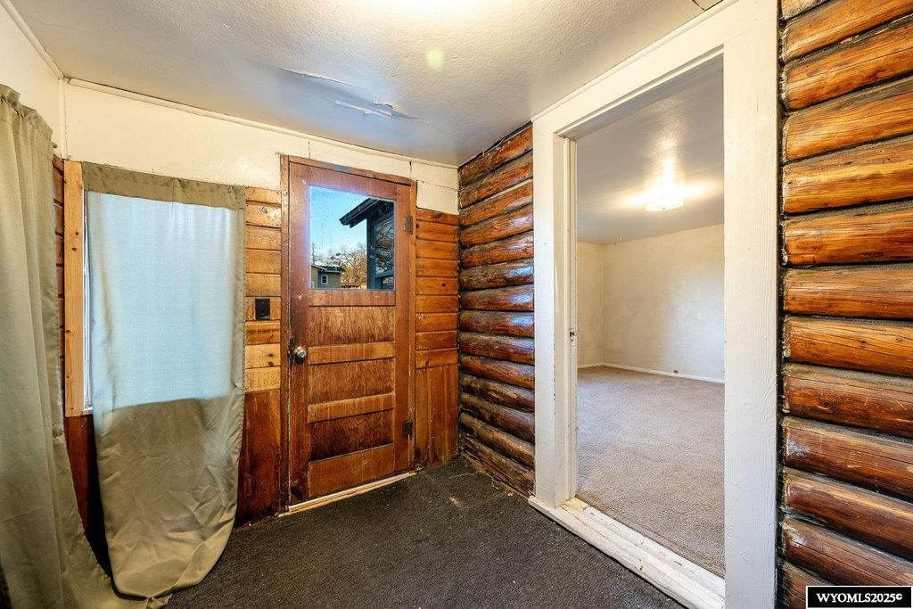 Photo of 847 N Desmet Avenue, Buffalo, WY 82834 (MLS # 20255884)