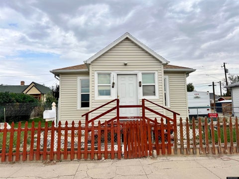 Photo of 1005 Clark Street, Rock Springs, WY 82901 (MLS # 20264009)