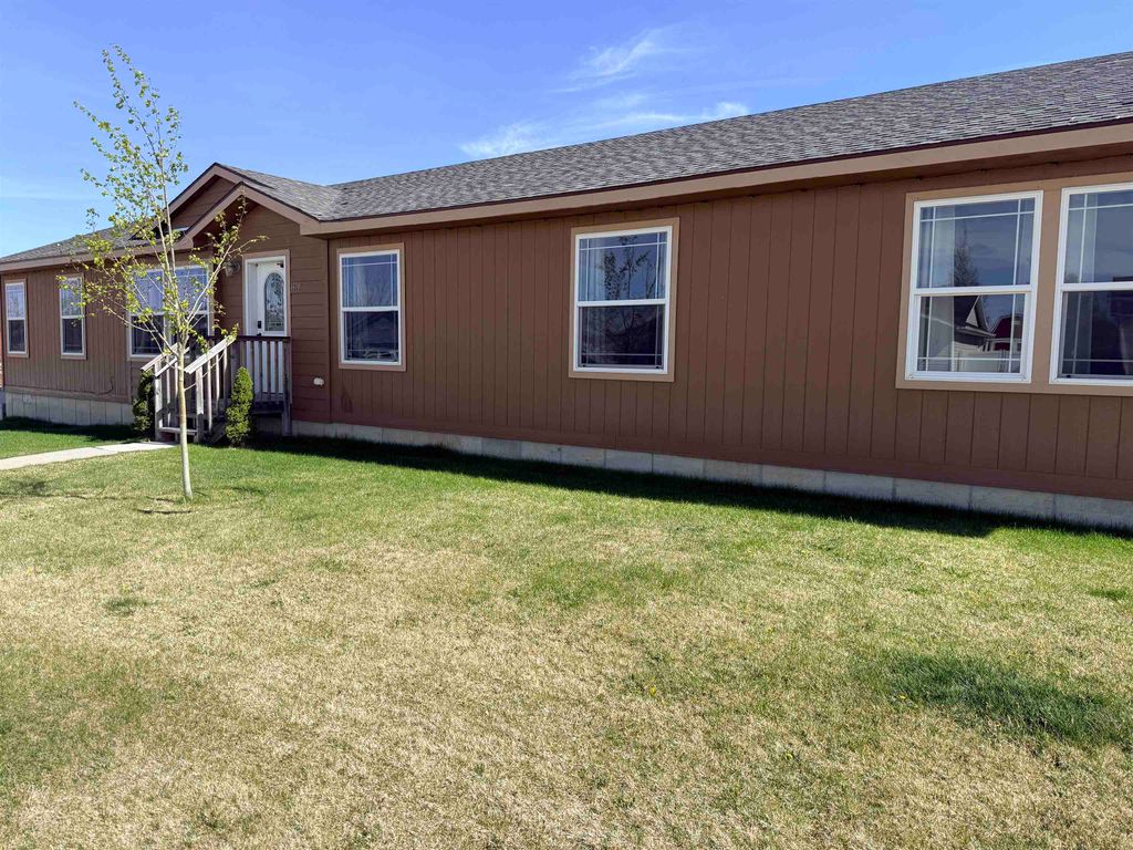 Photo of 1418 Red Tail, Rock Springs, WY 82901 (MLS # 20262194)