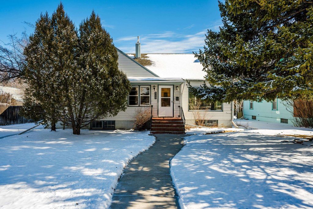 Photo of 517 N Adams Avenue, Buffalo, WY 82834 (MLS # 20261045)