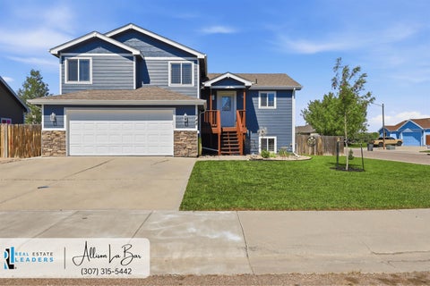 Photo of 748 Reshaw Circle, Evansville, WY 82636 (MLS # 20262858)