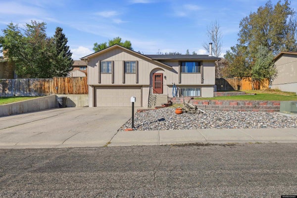 1450 S ILLINOIS AVE, CASPER, WY 82609 - Image 96d60e88ed919cf8ca64fb99b60f0801/916375076
