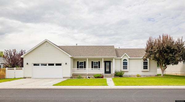 642 CEDARWOOD DR, POWELL, WY 82435 - Image 9b006fc4aec831d1ee5c253d2ad8cb0a/140113119