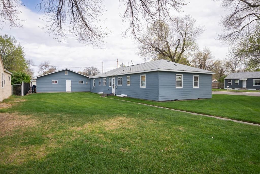 Photo of 701 Park Avenue, Worland, WY 82401 (MLS # 20262286)