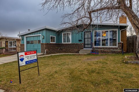Photo of 2509 E 9th Street, Casper, WY 82609 (MLS # 20256464)