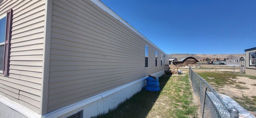 Photo of 1425 Murray #116 ST, Rawlins, WY 82301 (MLS # 20262183)