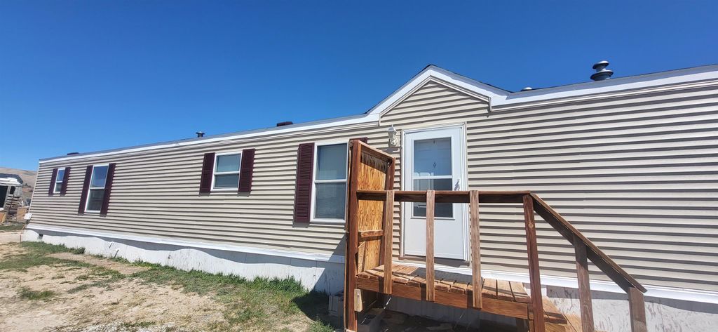 Photo of 1425 Murray #116 ST, Rawlins, WY 82301 (MLS # 20262183)