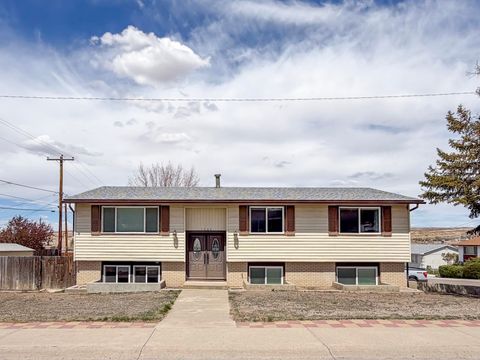Photo of 1505 James Drive, Rock Springs, WY 82901 (MLS # 20262196)