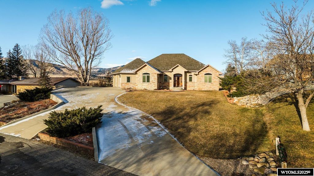Photo of 27 Hilltop Drive Drive, Buffalo, WY 82834 (MLS # 20256465)