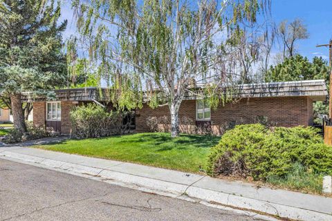 Photo of 200 Topaz Street, Rock Springs, WY 82901 (MLS # 20261925)