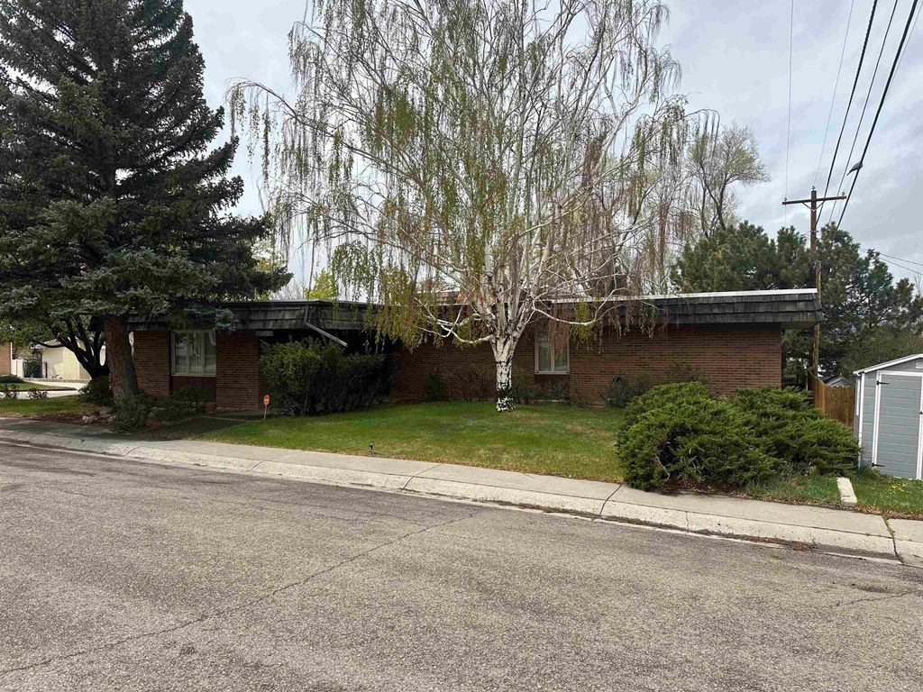 Photo of 200 Topaz Street, Rock Springs, WY 82901 (MLS # 20261925)