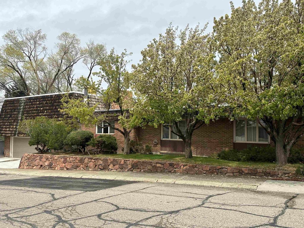 Photo of 200 Topaz Street, Rock Springs, WY 82901 (MLS # 20261925)