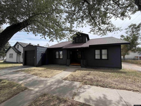 Photo of 1110 W Maple Street, Rawlins, WY 82301 (MLS # 20264560)