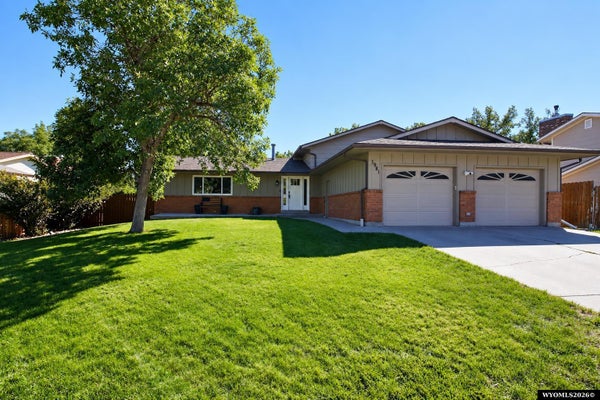 1981 MANOR DR, CASPER, WY 82609 - Image ac0d62bf73d1f4e239d74a35310dd26c/1754589651