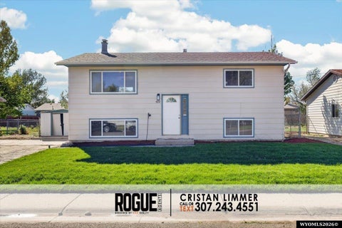Photo of 422 Missouri St, Evansville, WY 82636 (MLS # 20264587)