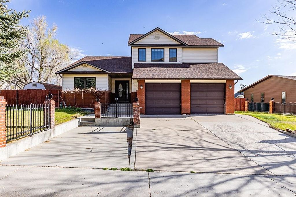 Photo of 2325 W Teton Boulevard, Green River, WY 82935 (MLS # 20262317)