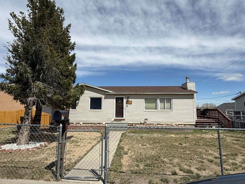 Photo of 421 E Miller Street, Rawlins, WY 82301 (MLS # 20263146)