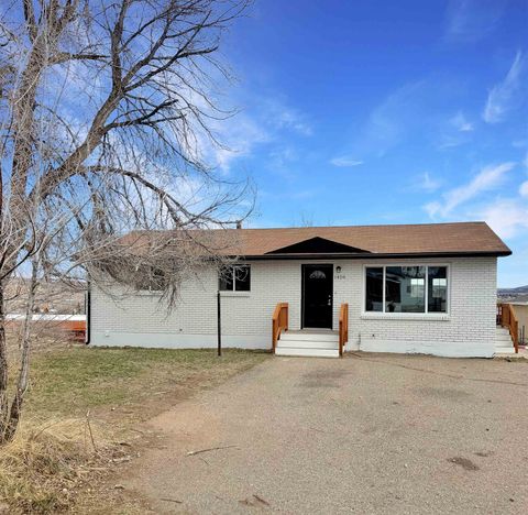 Photo of 1428 Center Street, Evanston, WY 82930 (MLS # 20261134)