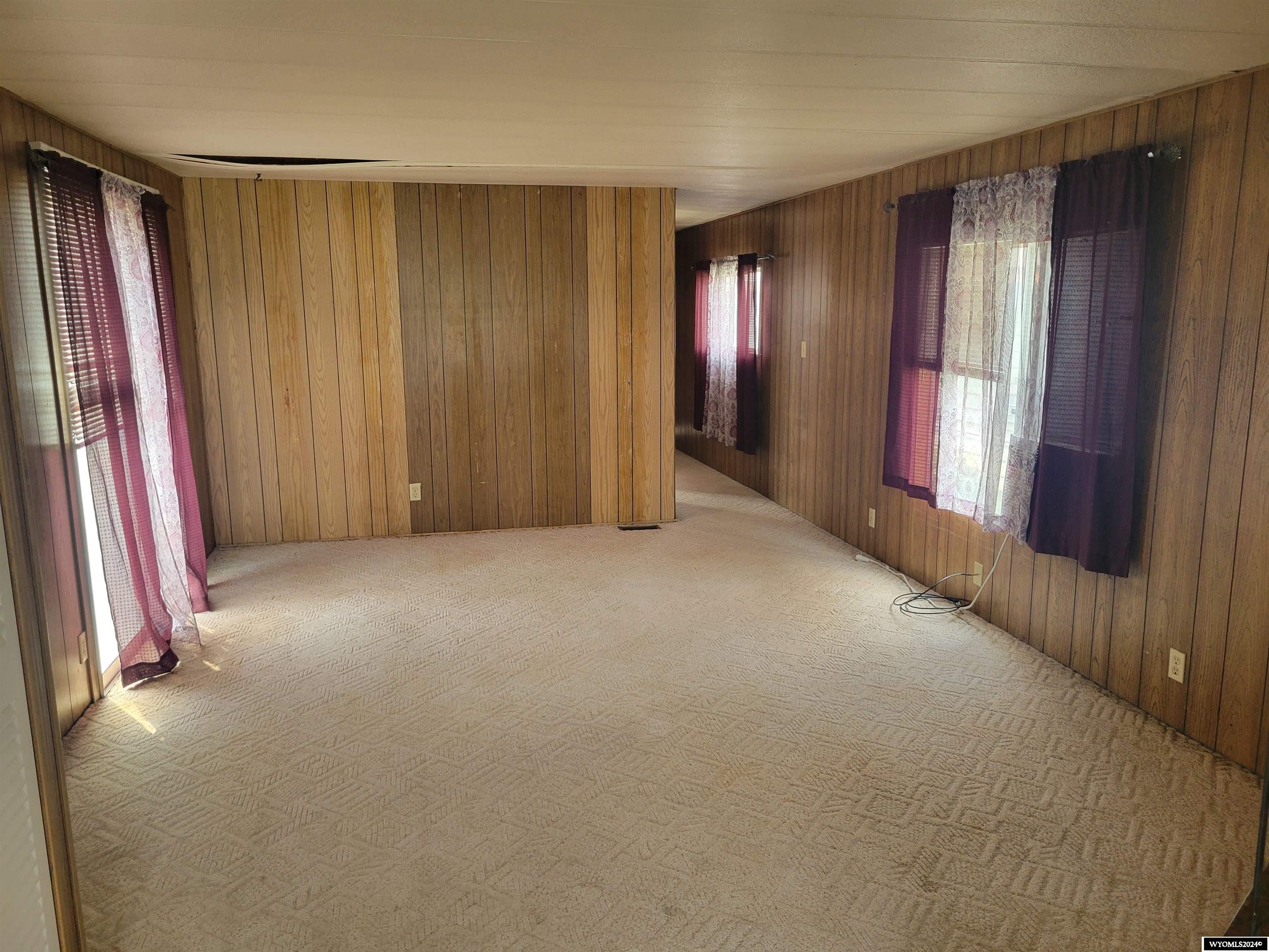 Worland, Wyoming 82401, United States, 2 Bedrooms Bedrooms, ,1 BathroomBathrooms,Residential,Active,50869