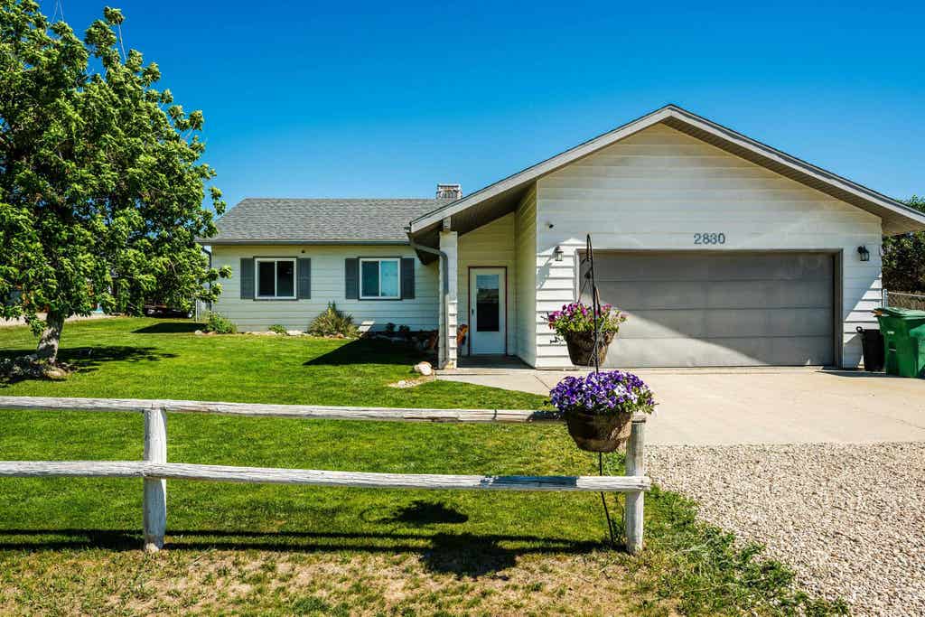 Photo of 2830 2nd Avenue West AVE, Buffalo, WY 82834 (MLS # 20262787)