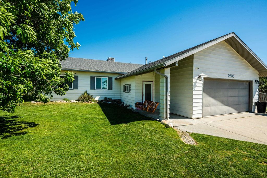 Photo of 2830 2nd Avenue West AVE, Buffalo, WY 82834 (MLS # 20262787)