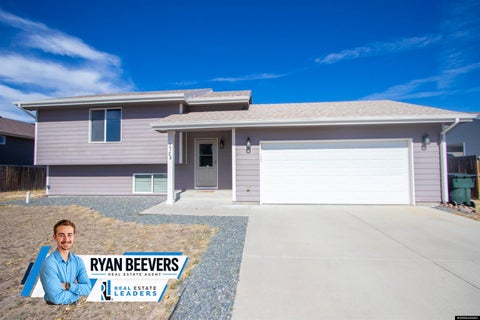 Photo of 1728 Absaroka Trail, Bar Nunn, WY 82601 (MLS # 20265322)