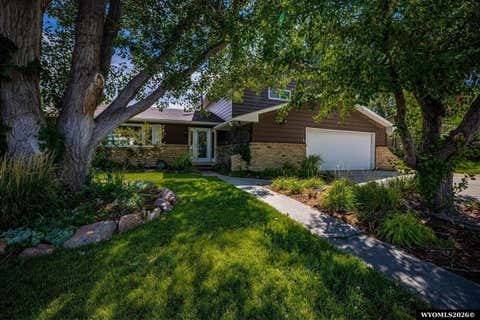 Photo of 1541 Kingsbury DR, Casper, WY 82609 (MLS # 20264290)