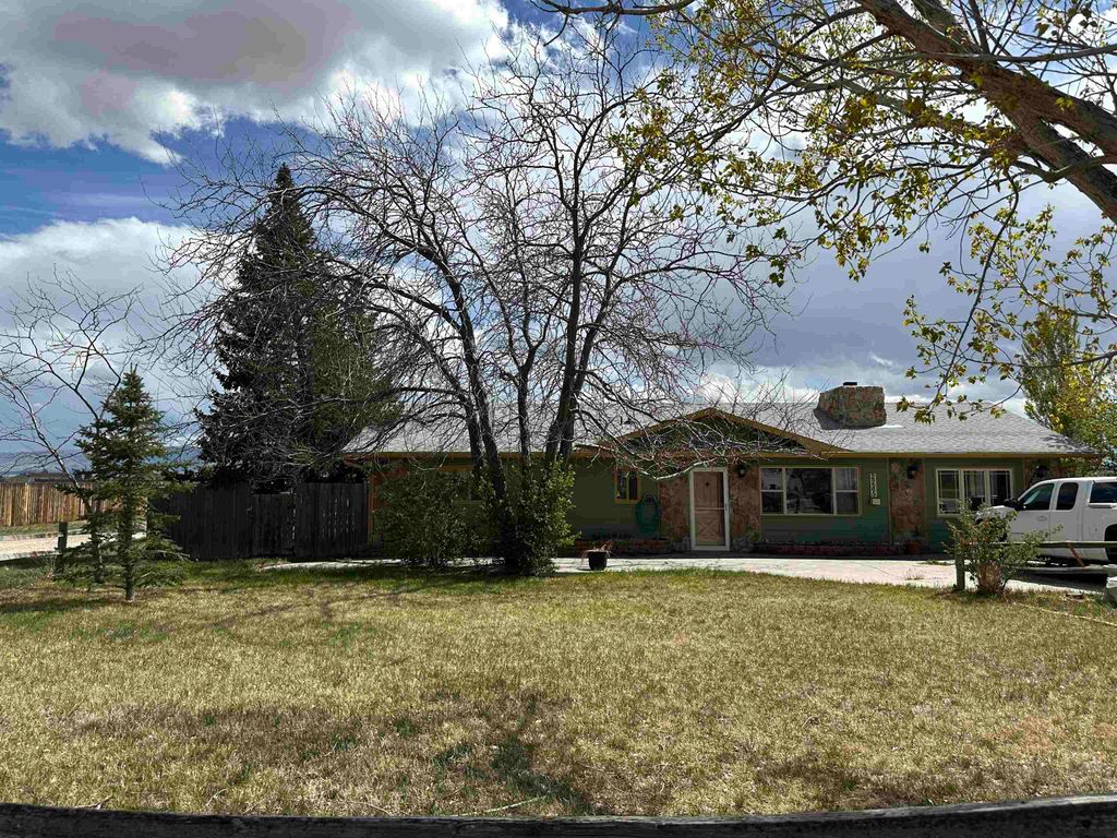Photo of 2285 Sunset Boulevard, Bar Nunn, WY 82601 (MLS # 20262315)